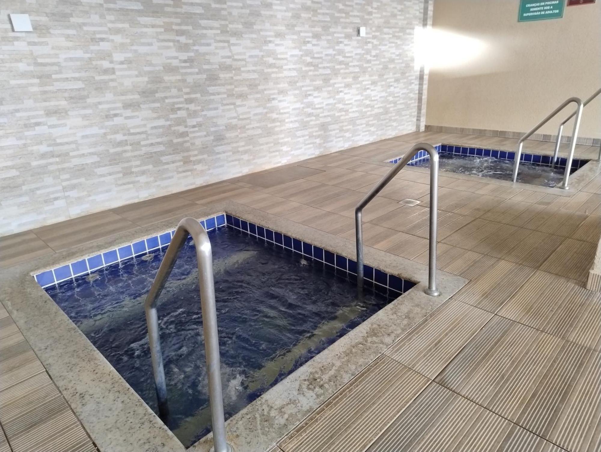 Casa Da Madeira Caldas Novas - 2 Quartos - Achei Ferias - Com Roupa De Cama Kültér fotó